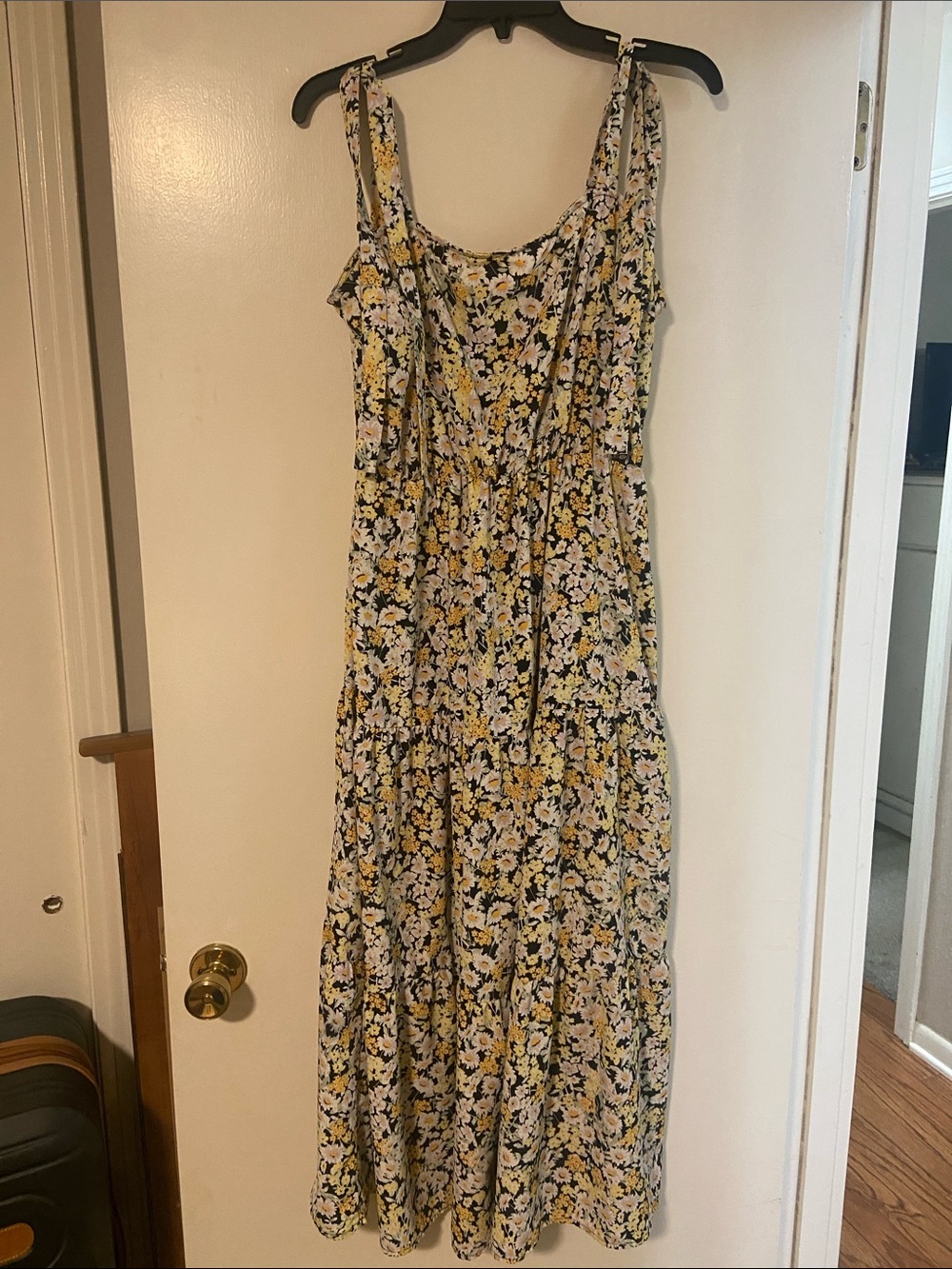 Sleeveless Floral Tie-Shoulder Maxi Dress in Yellow and Black